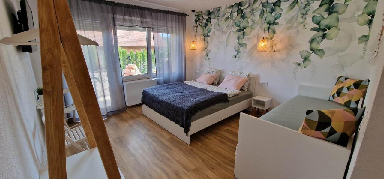 Hotel Samarin Crnomelj Bagian luar foto