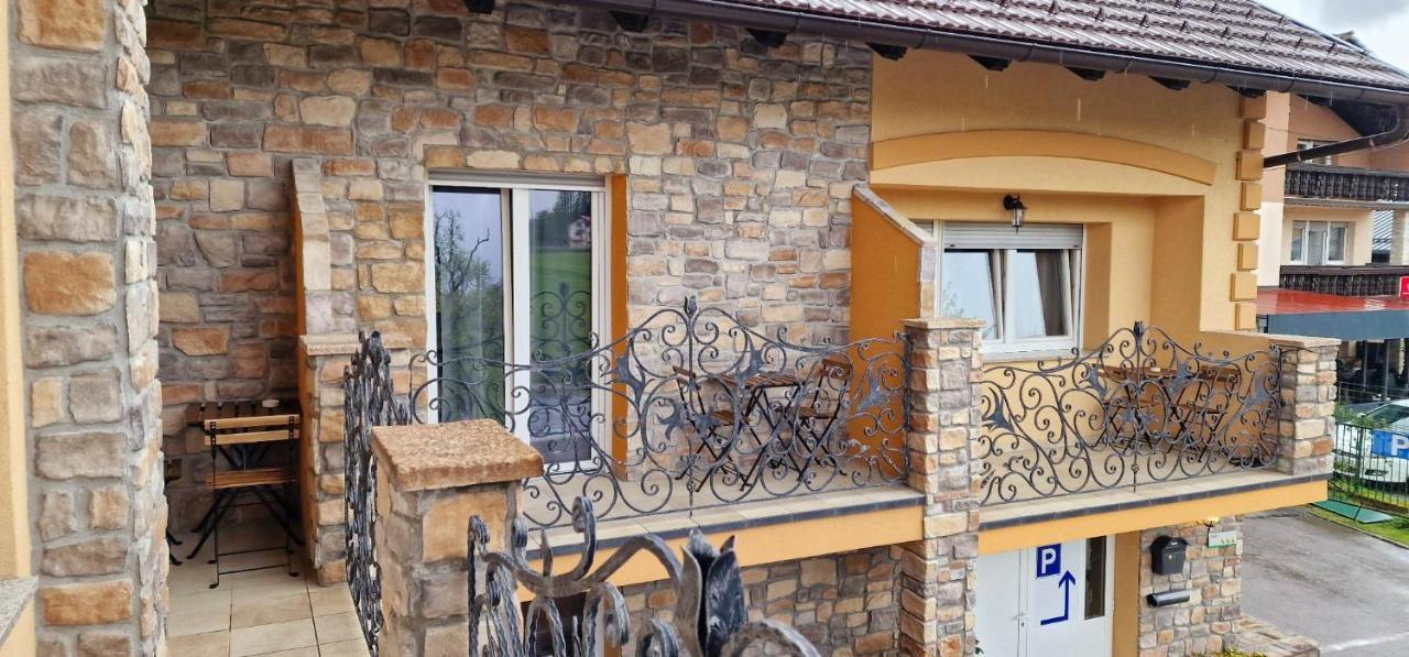 Hotel Samarin Crnomelj Bagian luar foto