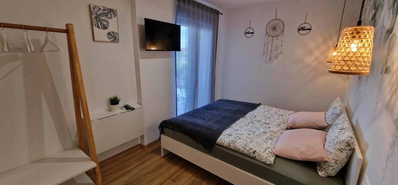 Hotel Samarin Crnomelj Bagian luar foto